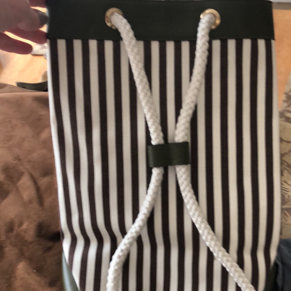 Henri Bendel tote bag - Picture 9 of 9